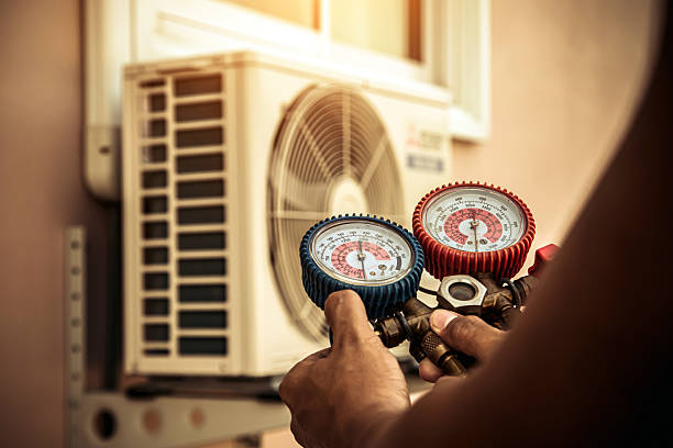 Professional Hvac technician working in Sussex, WI
